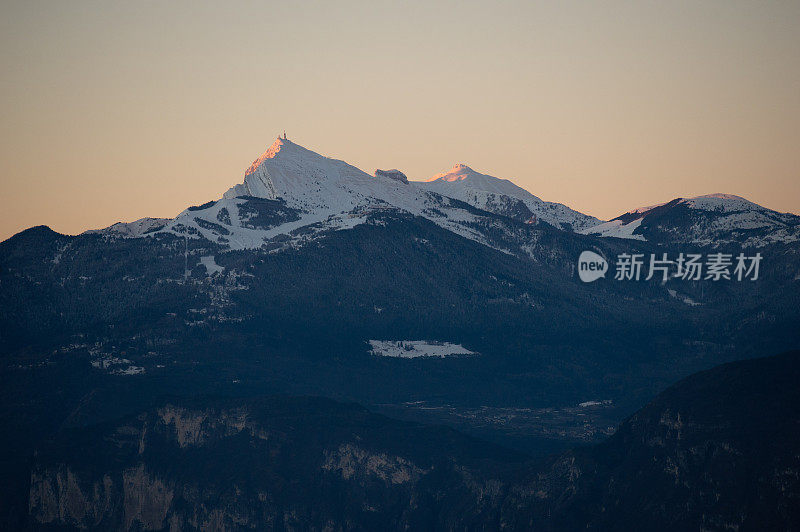 帕加内拉山， 特伦蒂诺